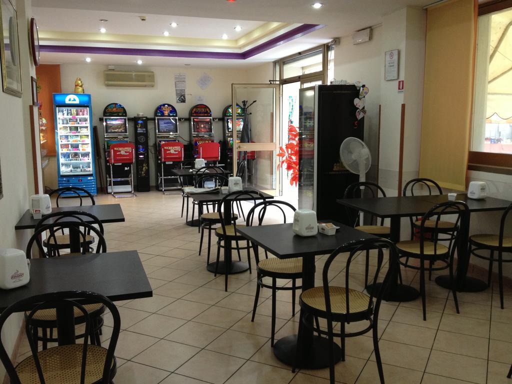 Hotel مانتوفا المظهر الخارجي الصورة